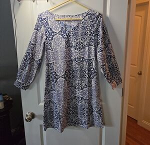 Women's Blue and White Patterned Tunic Top